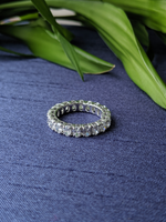 Load image into Gallery viewer, 0.10ct Oval Diamond Eternity Band
