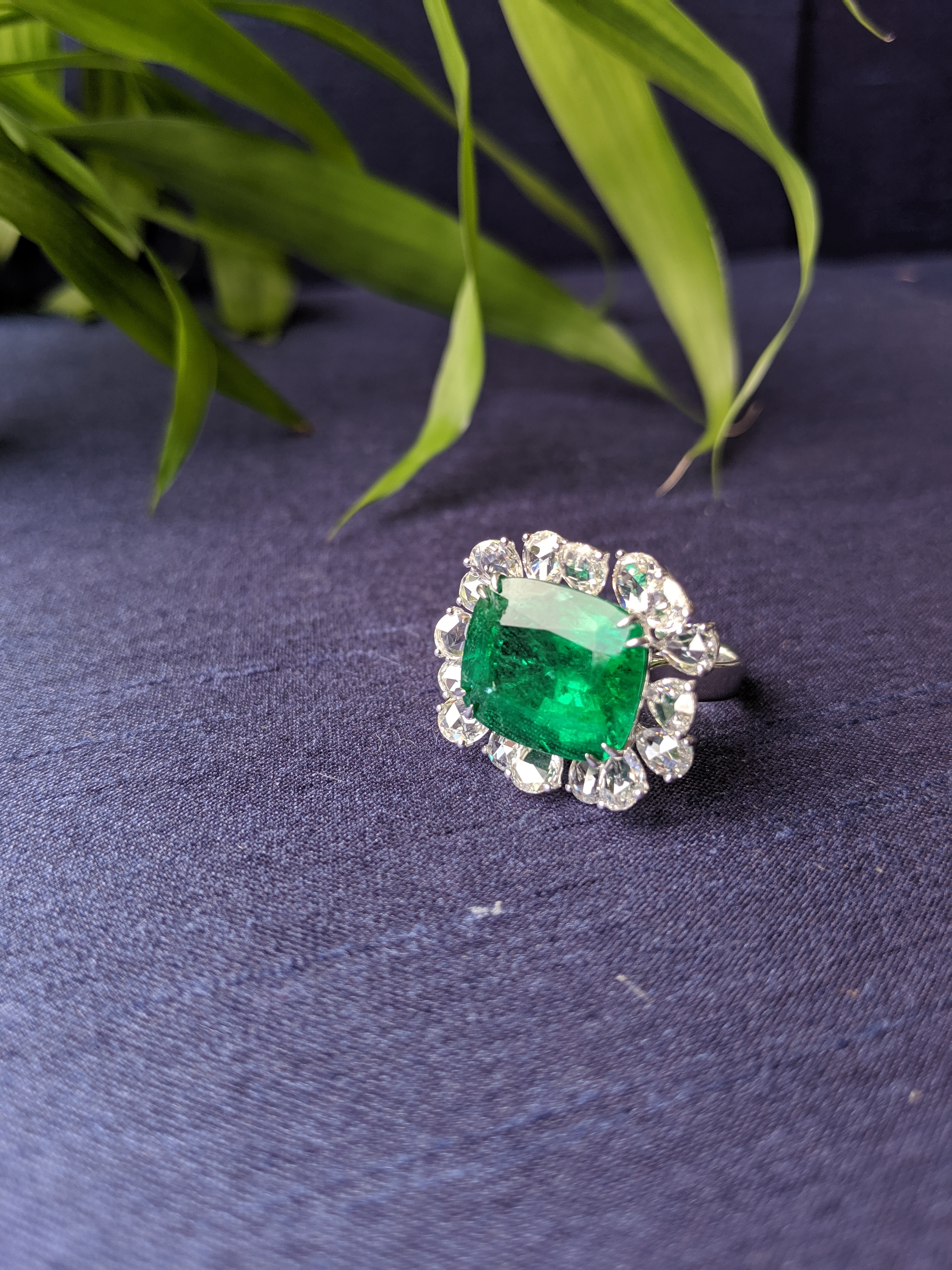 10ct Emerald Statement Ring ARAYA Fine Jewelry