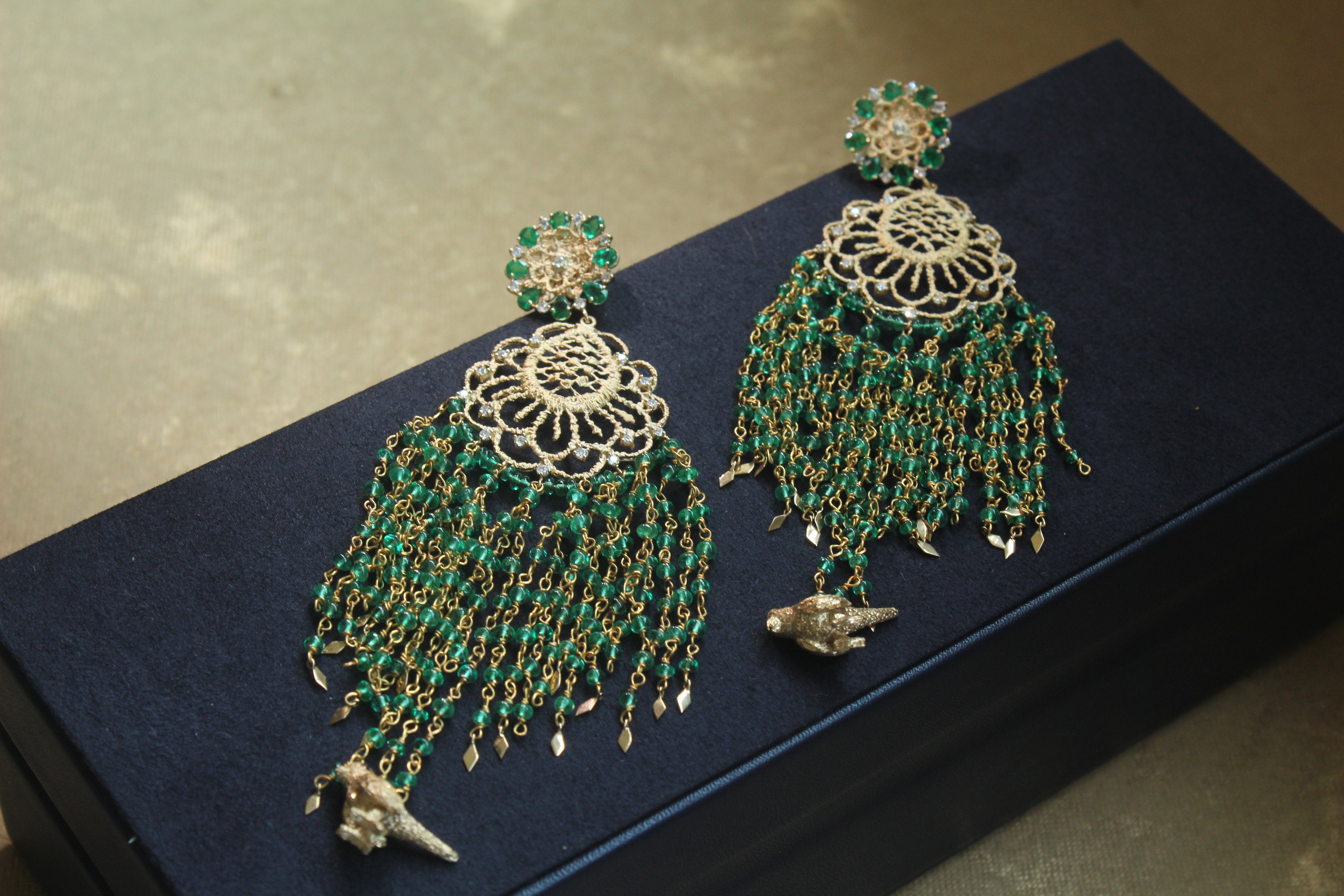 Details 189+ emerald bead earrings super hot