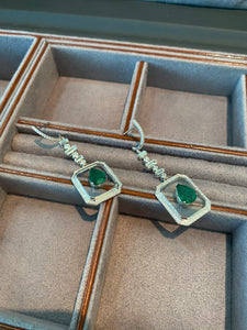 Diamond and Pear Emerald Earring