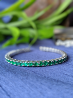 Load image into Gallery viewer, 0.30ct Round Emerald Cuff
