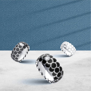 Design Enamel Rings with Pear Diamonds